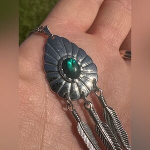 Vintage Native American Silver Tone Feather Dangle Concho necklace.